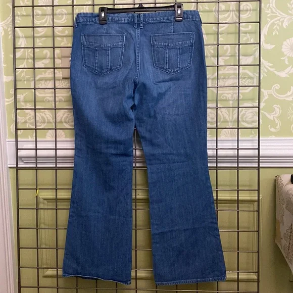 Old Navy wide leg jeans* - Picture 3 of 4